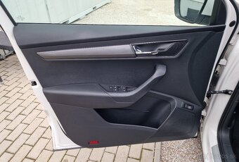 ŠKODA KAROQ 1.6 TDI STYLE DSG - 11
