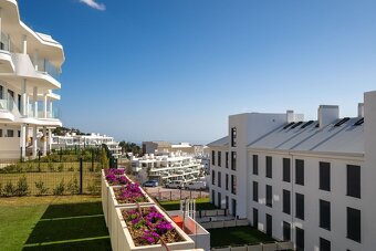 Elegantný apartmán s vlastnou záhradou v letovisku Higueron - 11
