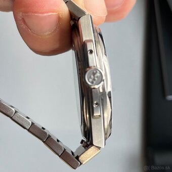 Christopher Ward The Twelve Ti Blue 40mm - 11