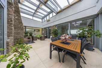 Exkluzívna VILA s panoramatickým výhľadom v Svätom Jure- 5 - 11