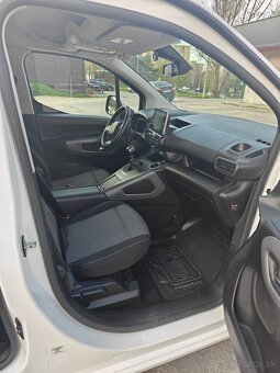 Toyota Proace City Verso 1.5 diesel 96kW (130hp) 7 miestna - 11