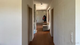 Rodinný dom s pozemkom 2 395 m², Kolárovo, Komárno - 11