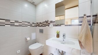 Na predaj 4-izbový Penthouse v Malackách Brezová ulica aj s  - 11