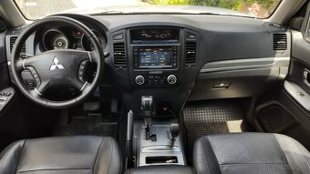 MITSUBISHI PAJERO IV 3,2DI-D 4x4 - 11