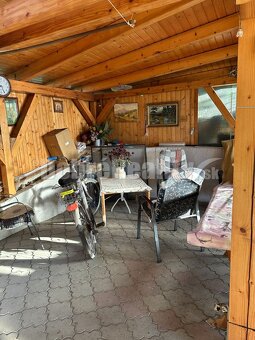 Na predaj Rekreačný dom s rozľahlým pozemkom v Leviciach. - 11