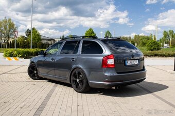 Škoda Octavia Combi 2.0 TFSI RS DSG - 11