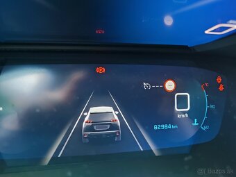 Peugeot 2008 1,2 ,benzin 130ps r.v 2021 - 11