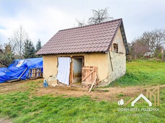 Rodinný dom s veľkorysým pozemkom v obci Horný Badín - 11