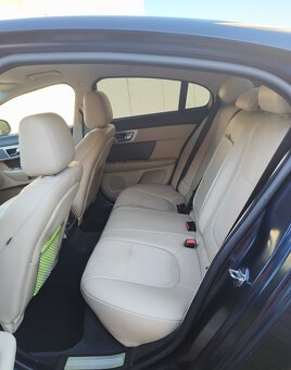 Jaguar XF 250 - 11