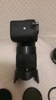 SONY A 6400 + OBJEKTÍVY  SONY 18-135 a  16-50 OSS - 11