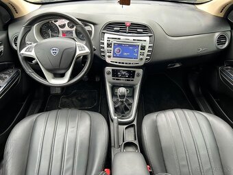 Lancia Delta - 11