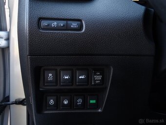 Nissan X-Trail dCi 4x4 Xtronic, 110kW, TOP STAV, 2. MAJITEĽ - 11