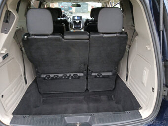 Lancia Voyager 2.8crdi Platinum r.v.2013,120kw 7 miestna - 11