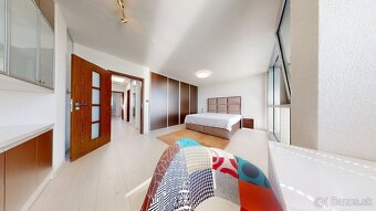 Luxusný 5i. RD, garáž, 3x kúpeľňa, Vavrinecká ul.,Nové Mesto - 11