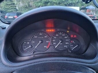 Peugeot 2 dvere 2 Sedačky - 11