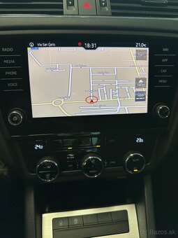 ŠKODA OCTAVIA COMBI 1.6 TDI - 11