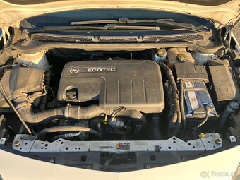 Opel Astra ST 1,7CDTi - 11