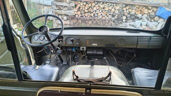 UAZ 452 - 11