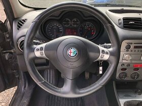 Alfa Romeo 147 1.6 TS 88 kW klima rádio 2006 109tkm - 11