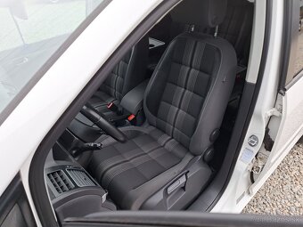 Volkswagen Touran 1,2TSi MATCH AKČNÍ CENA - 11