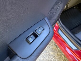 Kia Ceed SW 1.6 CRDi MHEV GT-Line A/T - 11