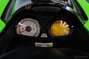 Kawasaki Ultra 260 LX - 11