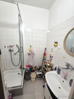 PREDAJ - čiastočne prerobený 2 izb.tehlový byt, meďerčská ul - 11