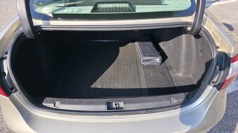 Renault Fluence PRIVILEGE 1.6i - 11