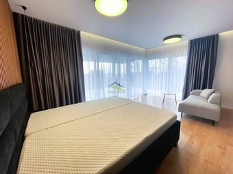 Luxusná moderná celoročná NOVOSTAVBA pri Šírave - s výhľadom - 11