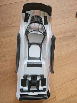 Traxxas Maxx 1:8 - 11