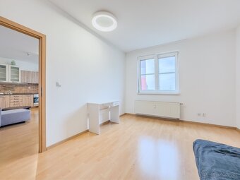 Predaj 3 izbový byt 76m2, Andrusovova, Petržalka, BA - 11