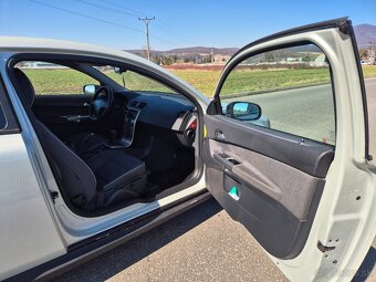 Volvo C30 1.6 Benzín - 11