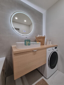 Prenájom krásny 2 izbový byt, centrum mesta, ešte neobývaný - 11