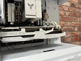 Ryzen 5 8400F\32GB\RTX 2080Ti\SSD\750W Zdroj - 11