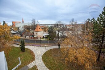 Na prenájom 3-izbový byt v Malackách - 11