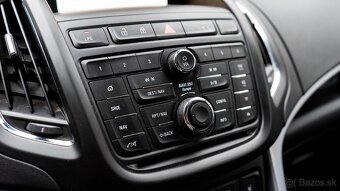 Opel Zafira Tourer 1.4 Benzín + LPG - 11