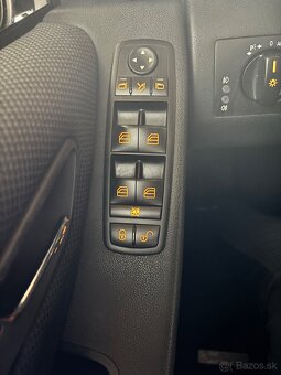 Mercedes B200 - 11