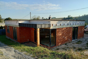 PREDAJ priestranného rodinného domu neďaleko Žiliny - 11