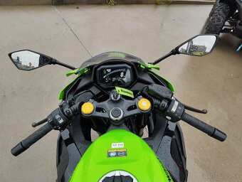 Kawasaki Ninja ZX-4RR - 11