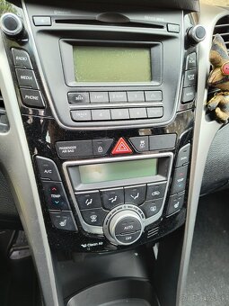 Hyundai i30 1.6crdi 94kw - 11