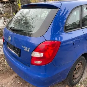 Škoda fabia 2009 1.2 benzín 51kw combi - 11