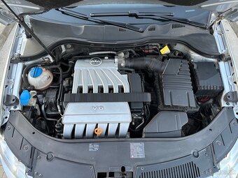 Volkswagen Passat 3.2 FSI - 11