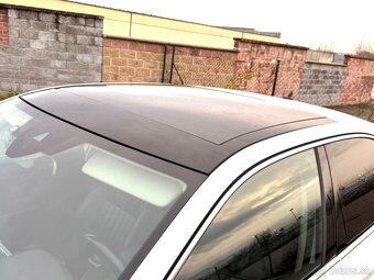 Škoda Superb 2.0TDI DSG 2015 Laurin & Klement - 11