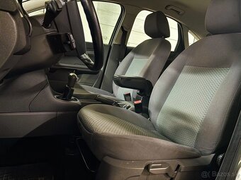 Ford Focus 1,4 benzín 59KW 2005 187000km NOVÁ STK/EK - 11