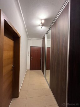 Izba Bratislava - 11