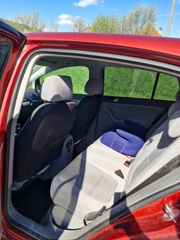 Volkswagen Golf - 11
