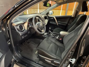Toyota RAV4 2.0 l D-4D Active - 11