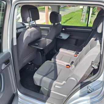 Volkswagen Touran 2.0 TDI DSG 7 miestne - AJ NA SPLÁTKY - 11