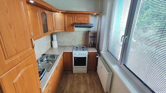 Voľný od 1.11.2025.... Vyhľadávaný 1 izbový byt s balkónom b - 11