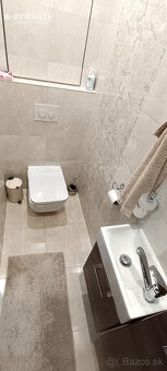 Na predaj zrekonštruovaný veľký 3 izbový byt v Nových Zámkoc - 11